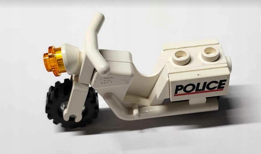137jc. LEGO system x81c01 Motor motocykl x81c01 motor town policja biały 2 b92ca7208c87e24a618ea6d6dd376cf5