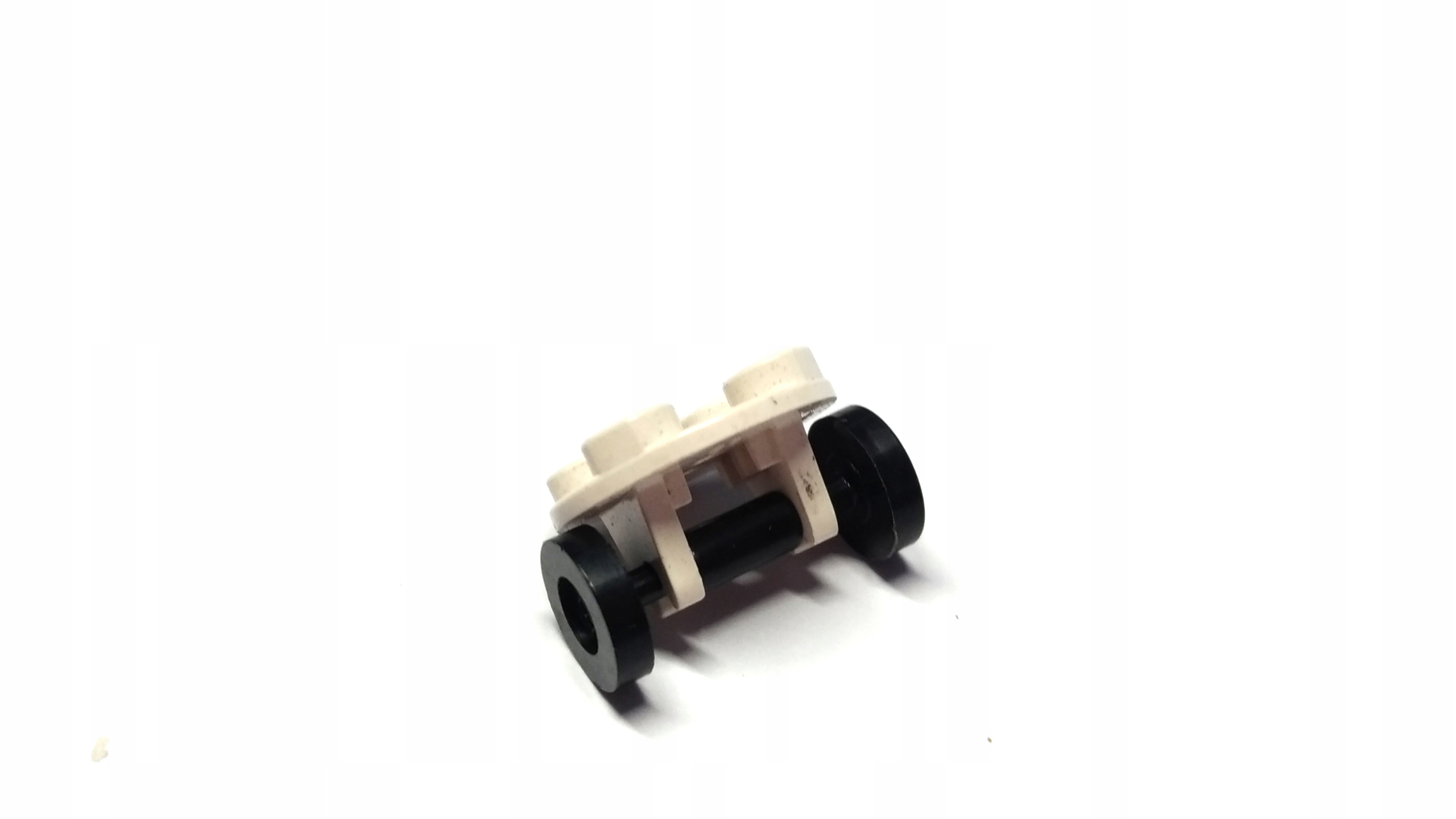 007lC. Lego koło 2496 wózek 2655 białe 1 e60d3e07a03f30ec2f68f2e0fe579848