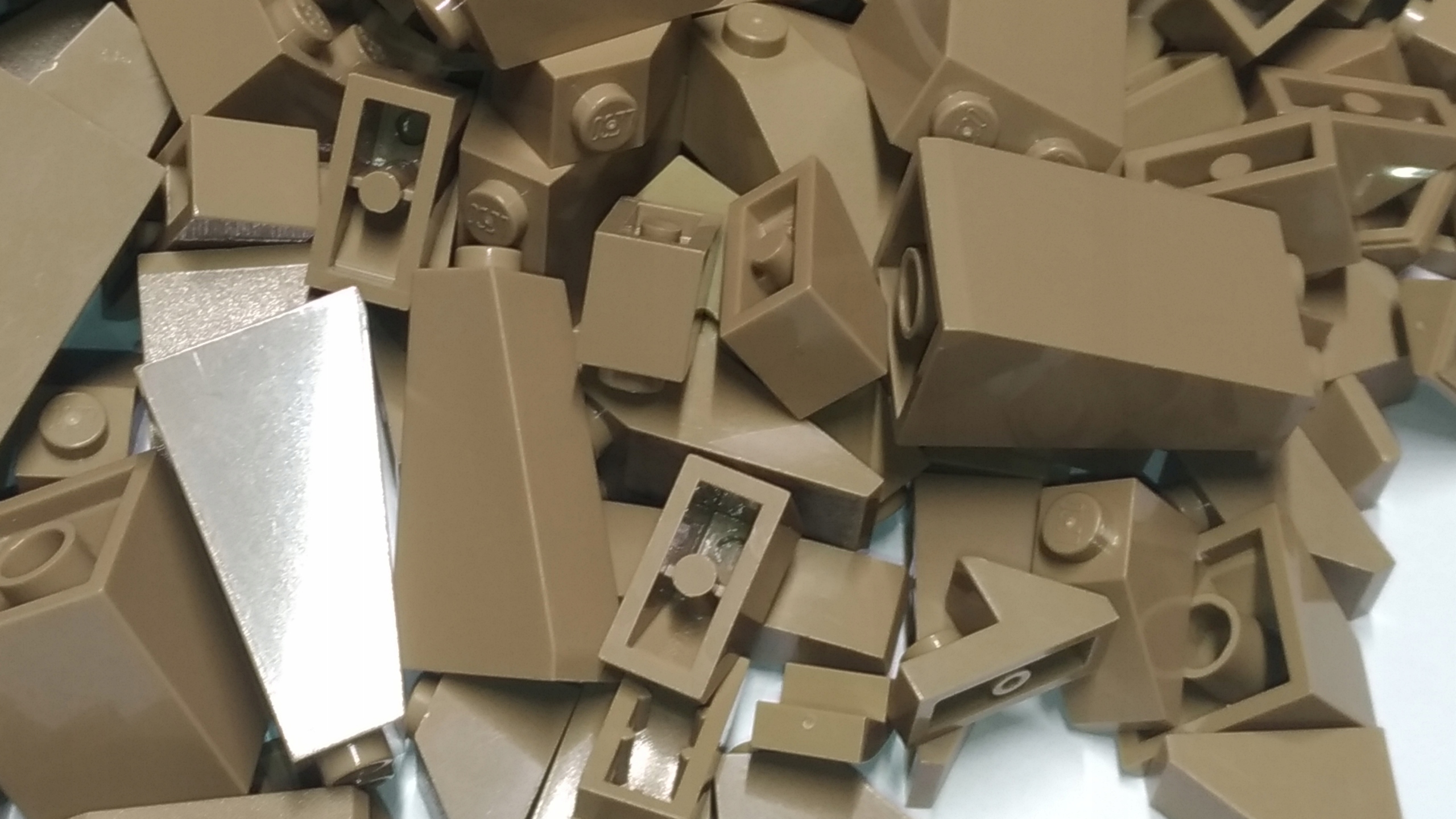 065a Lego piaskowe tan dark skosy dachówki mix 50g 3 7625db5432e5c73f6af51bfb4277dc2d