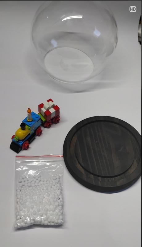 625B4. Lego ozdoba na Boże Narodzenie pociąg z prezentami w kopuli szklanej 4 1f4b466c4728dda5733b5baafa80604d