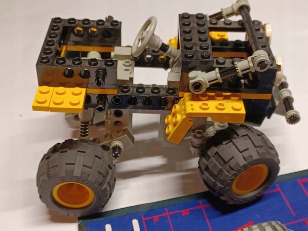 66Y2 Lego technic 8816 pojazd terenowy LEGO 8818 Pustynny wyścigowiec 3 124a829b1ec325ffd433da257c41dd31
