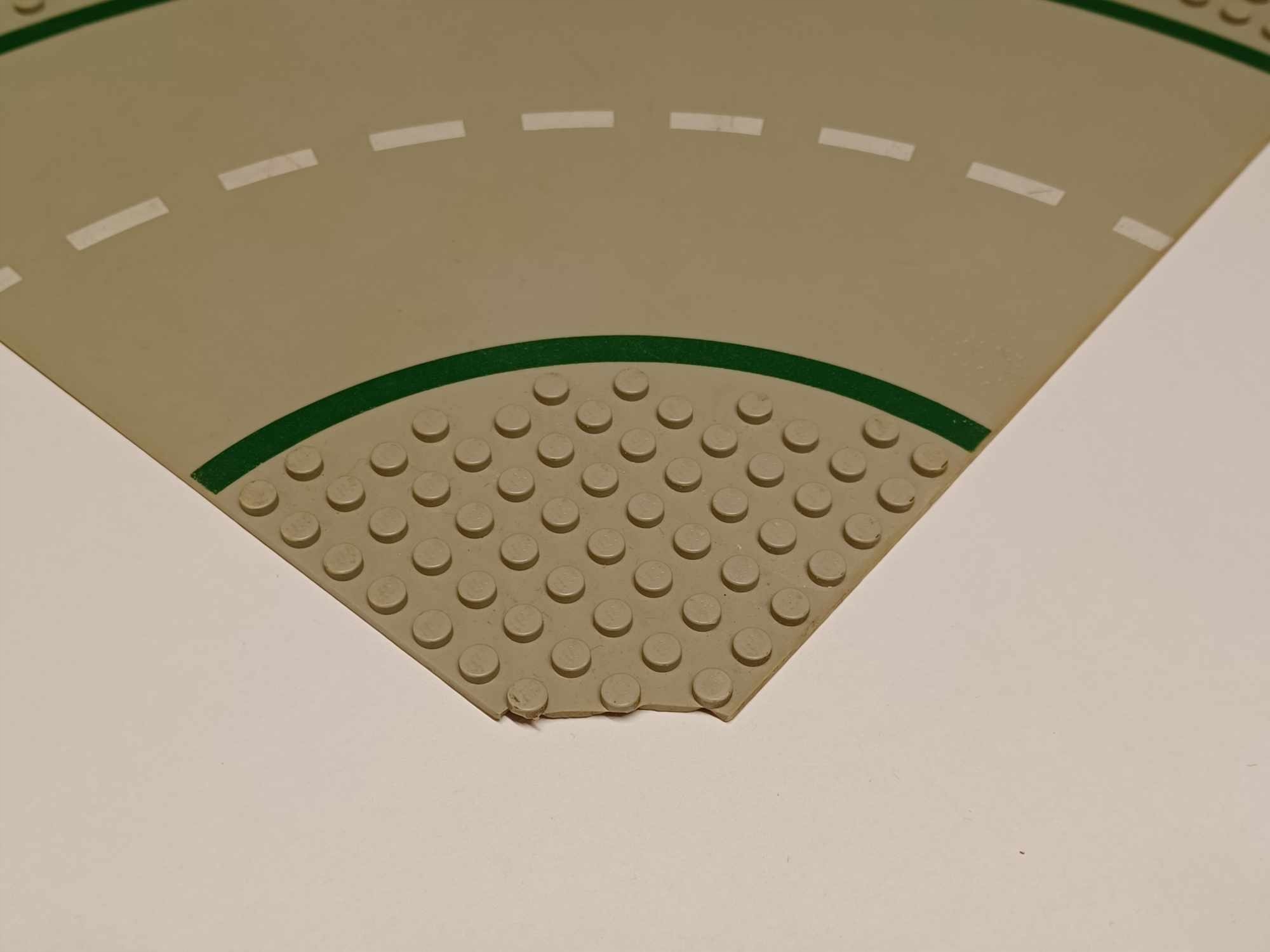 190A22. LEGO płyta konstrukcyjna cieńka 32x32 cieńka USZKODZONA 3 8ebdf76da1a52e5701ea52a0cbde1d9a