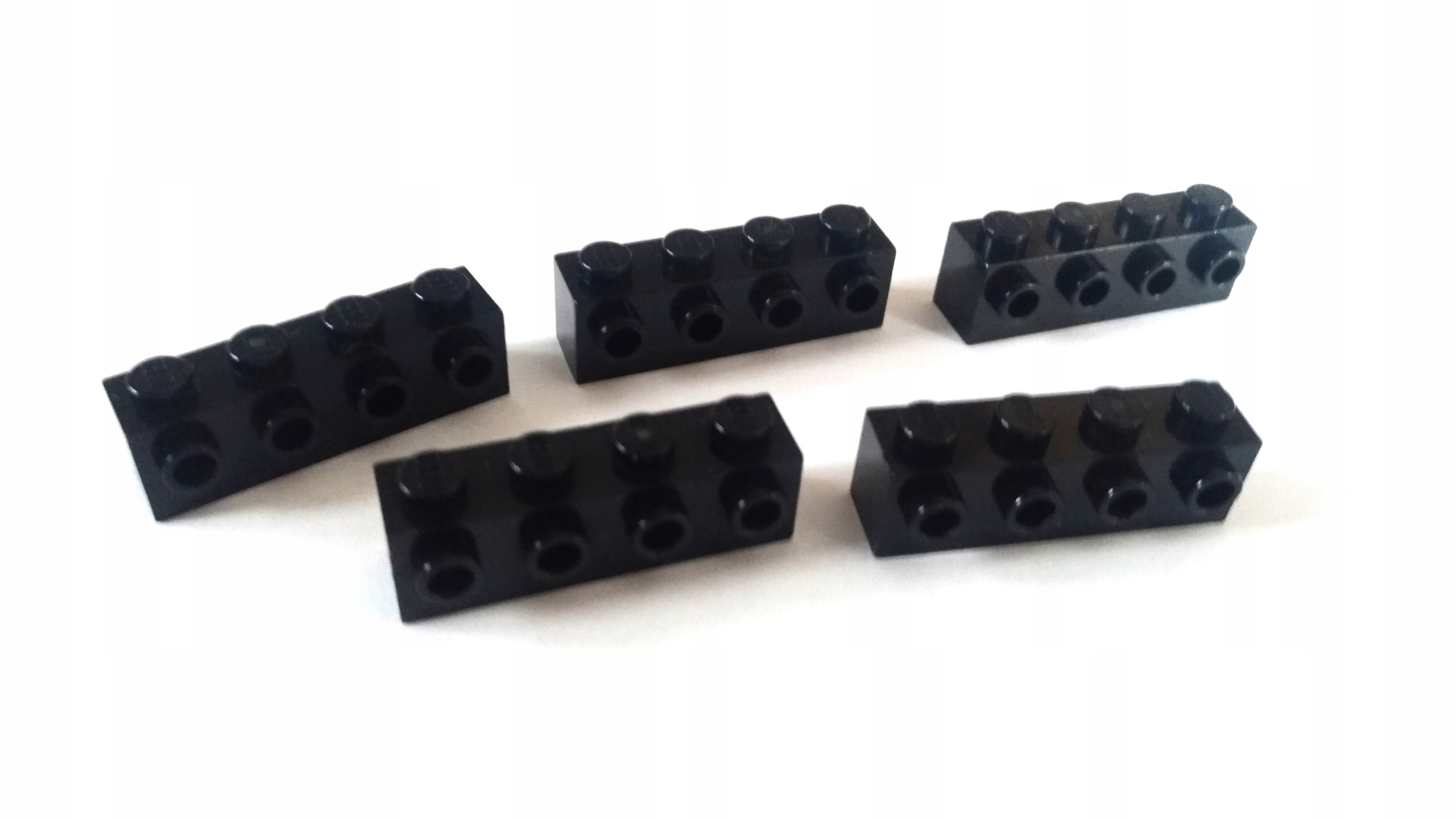 110c. Lego 1x4 30414 zestaw 5 szt czarny 1 685873d0ad03c79ae2e42dfd627f74b4