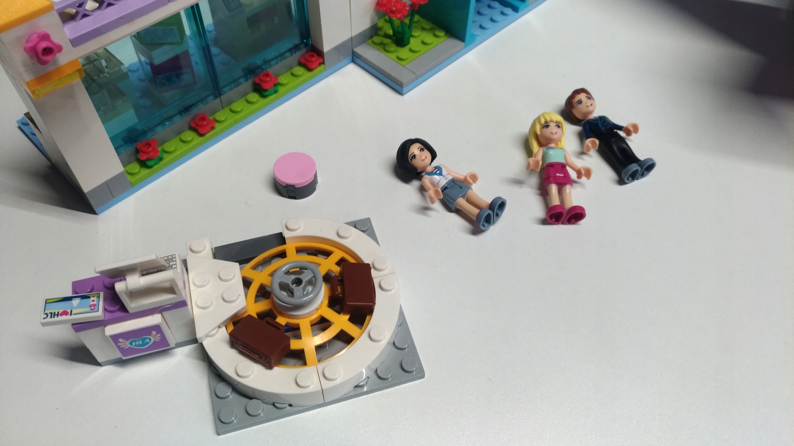 66ai Lego 41109 Friends Samolot Lotnisko w Heartla 10 9f52532f195d8b8beb92a8ca29aed7a6