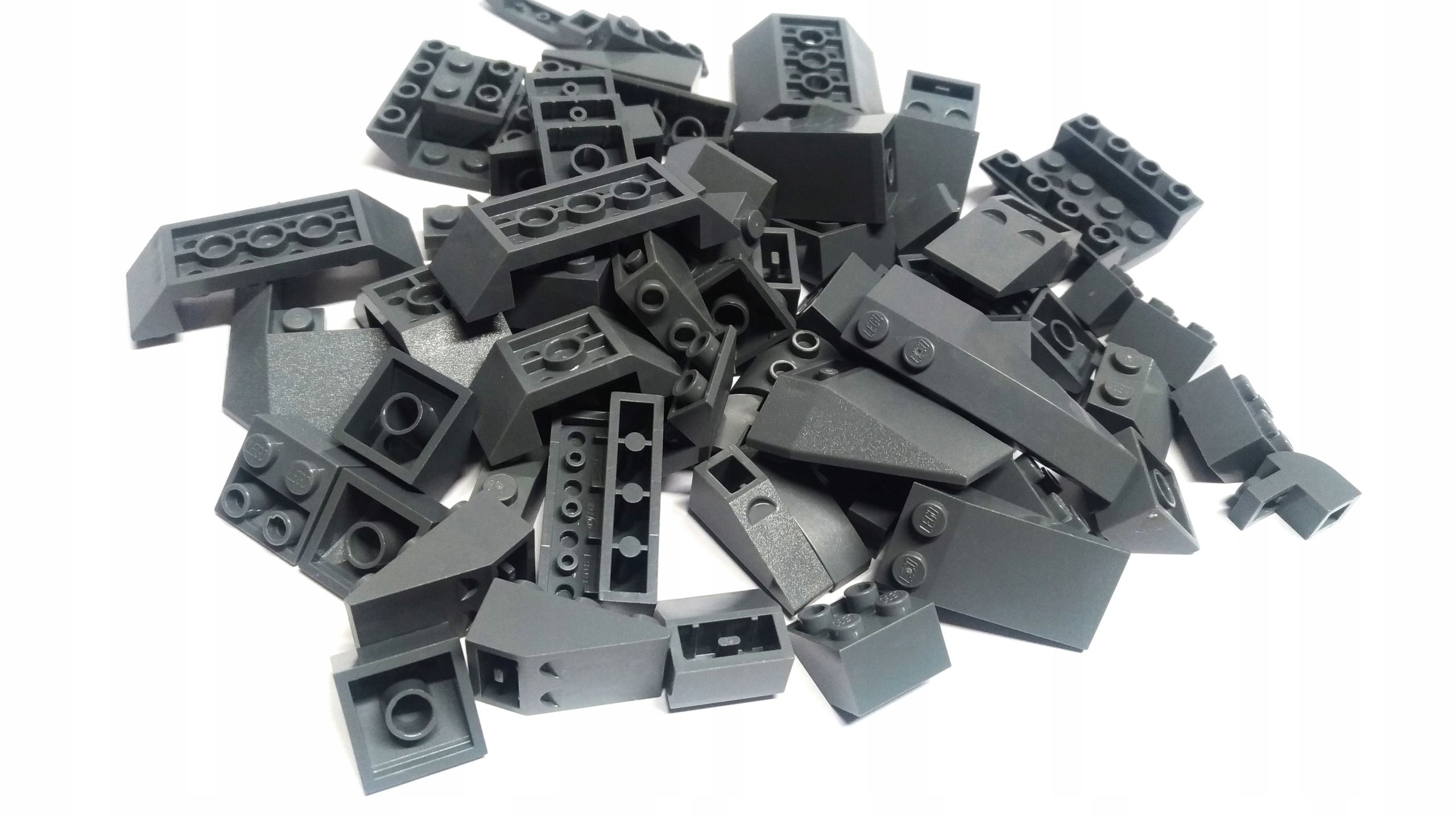047 LEGO szare dachówki skosy dark gray Mix 0,1kg 1 f68a14ba38f18d2490b271c2b3501141