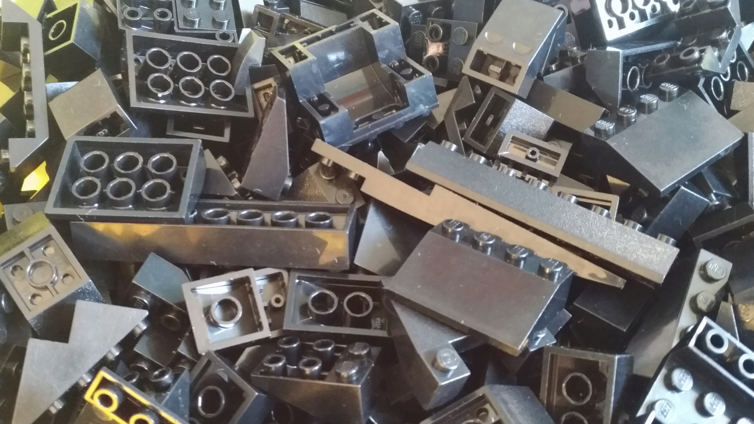 062. Lego czarne dachówki skosy 0,1 kg MIX 7 b6d8ef117afe423486496c35846772eb