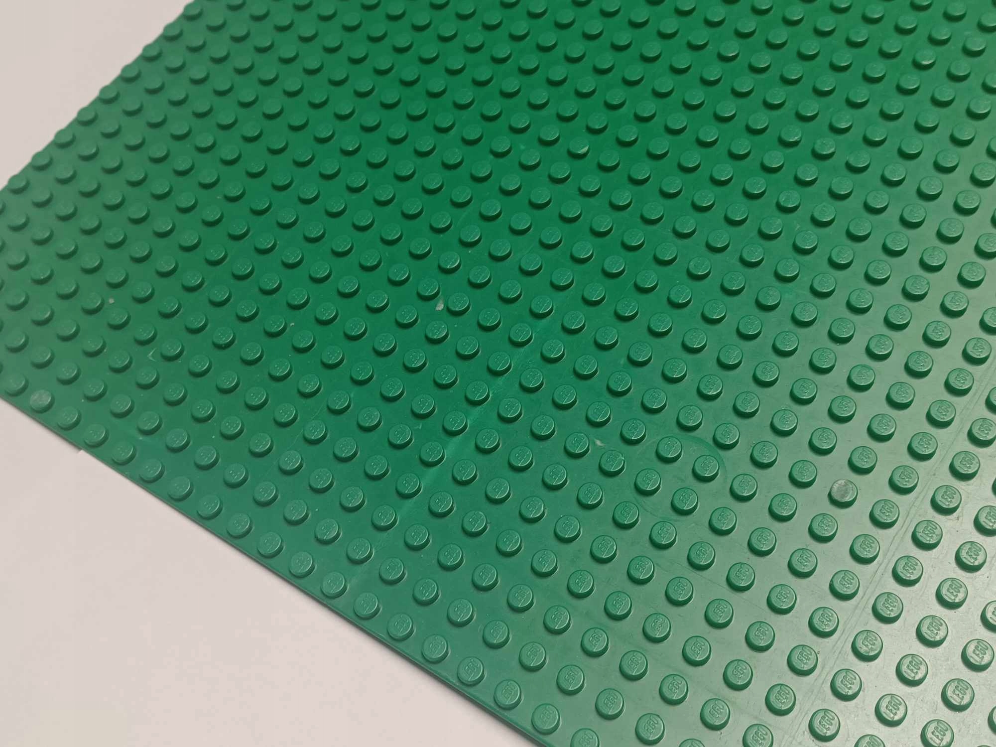 190A11. LEGO płyta konstrukcyjna cieńka 32x32 cieńka USZKODZONA 3811 4 6cccb9dd4c2511679fffd11fb98fb2ae