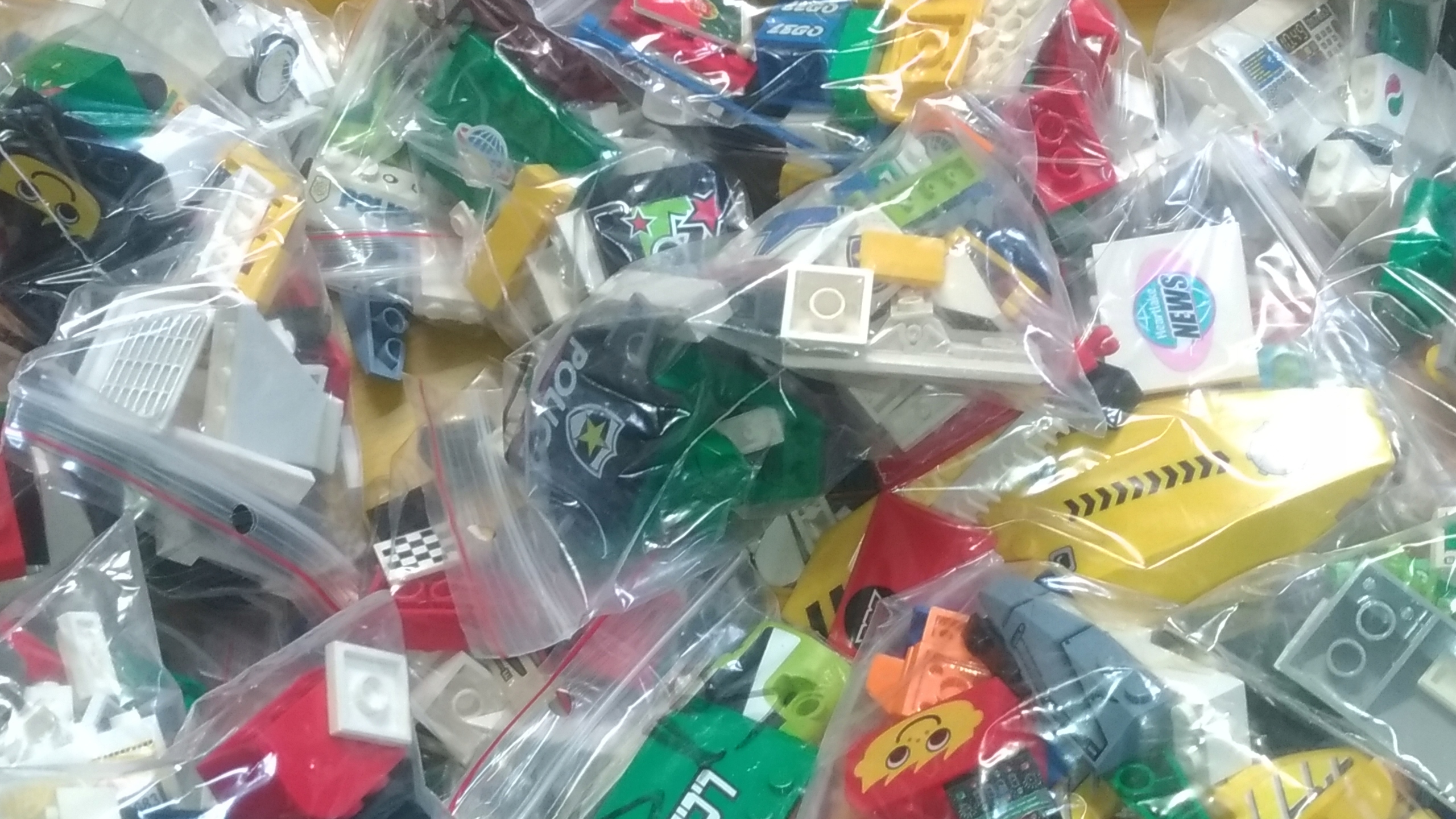 17. Lego Mix z nadrukiem naklejka 50g 40-45 sztuk 6 266151000995924445a8761b238a800b