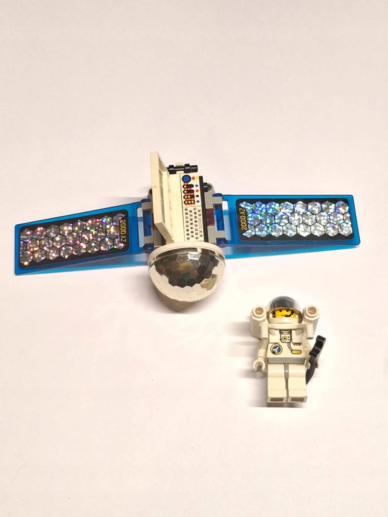 67y9. Lego system 6458 Space port Satelita i astronauta 2 2ba101ece8d3d28216dcbd1668dd0315