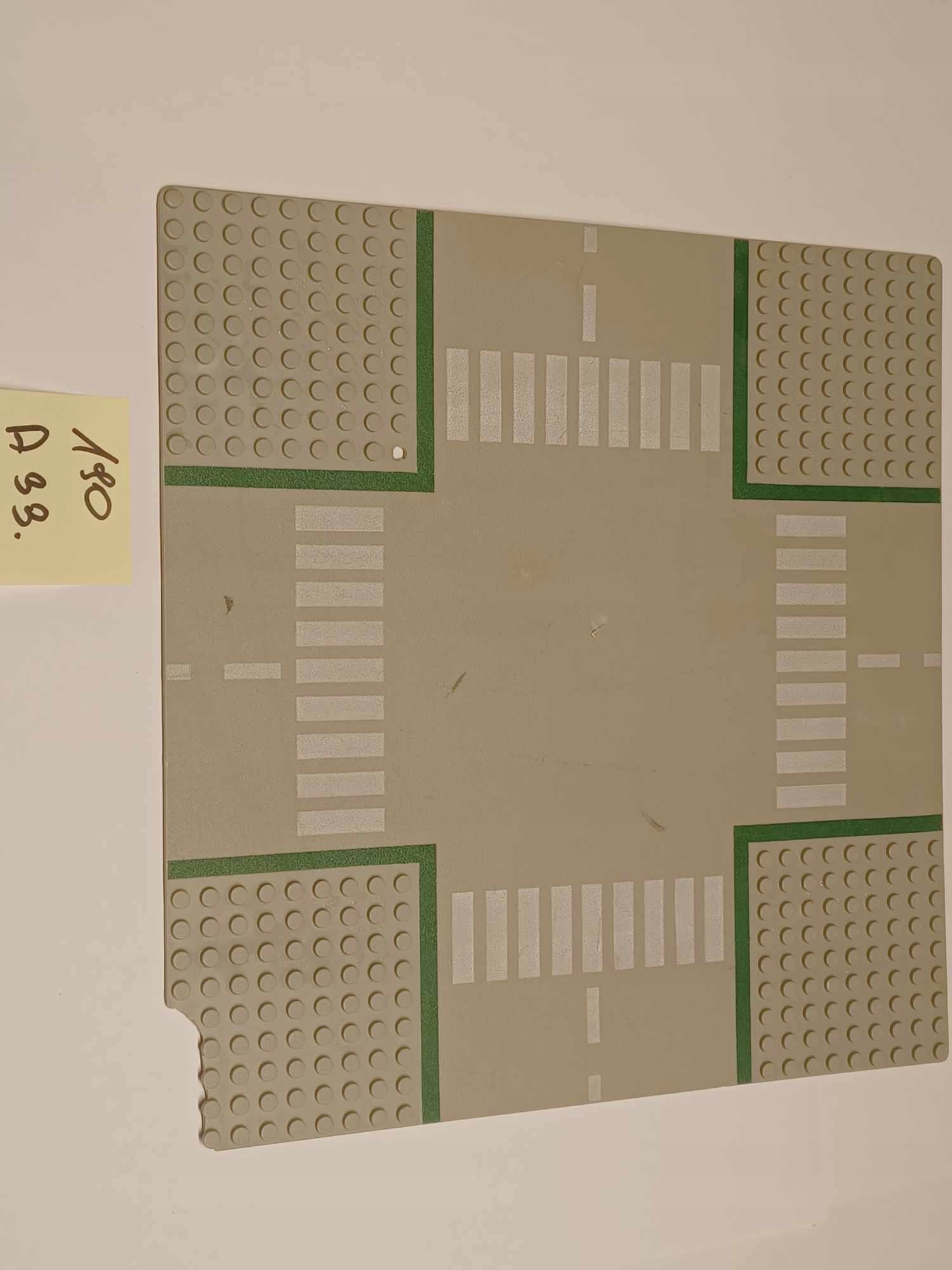 190A33. LEGO płyta konstrukcyjna cieńka 32x32 cieńka USZKODZONA 607 1 e6e0c048fc00db41d4b4f38df3c03f73