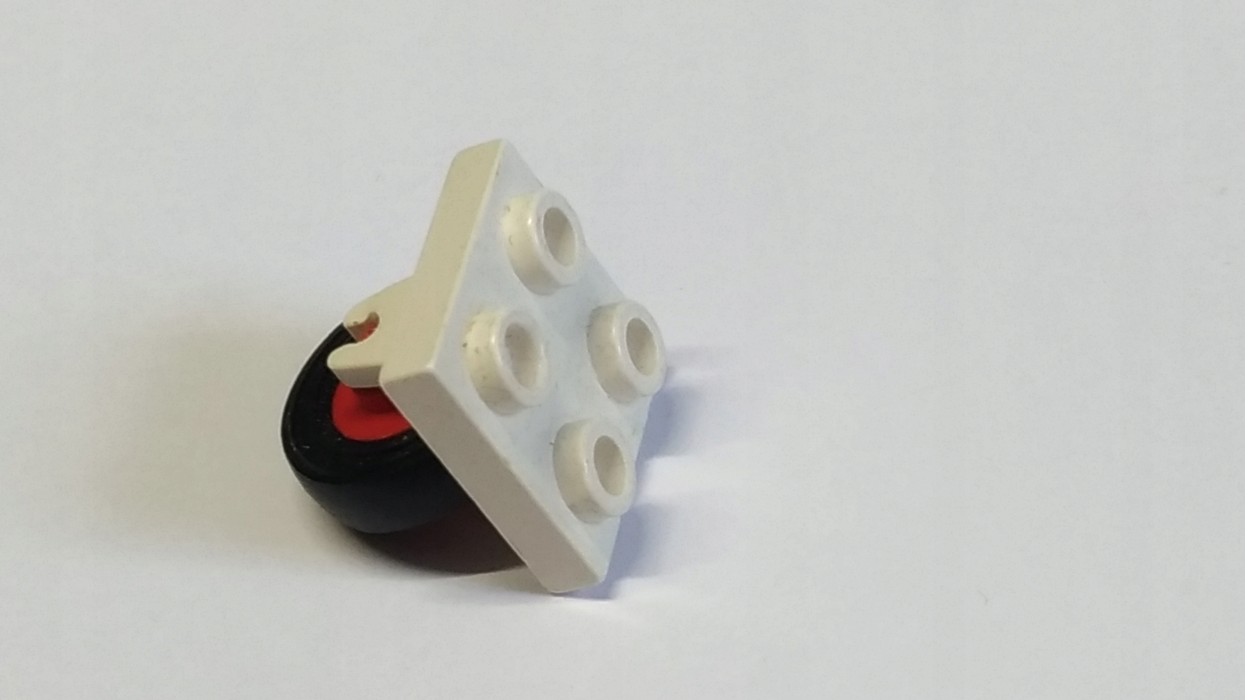 038t. Lego koła podwozie 2x2 zaczep 3464 białe 2 f341a99a6da9fd3331b58ce48bde1f9e